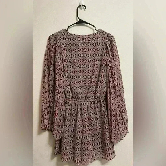 Fire Los Angeles - Women’s Geometric Patterned Romper - Size S - Picture 4 of 5
